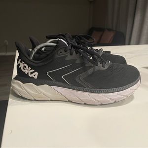 HOKA Arahi 5 (US Men’s 9)